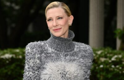 Cate Blanchett a mers la Paris Fashion Week alături de fiul ei Ignatius, în vârstă de 18 ani