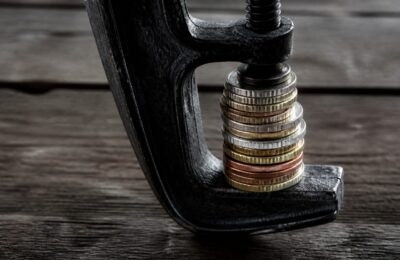 Presiunea pe pensii în Europa de Est poate crește costul muncii înainte de convergența veniturilor