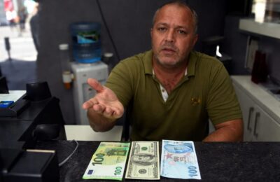 Salariile reale au scăzut în 9 economii europene, iar media zonei euro este cu 1,8% sub nivelul din 2021