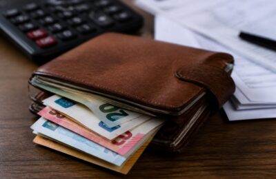 Salariul net poate crește cu până la 210 euro pe an prin noi deduceri fiscale