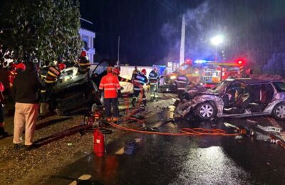 Un șofer tânăr și două adolescente au decedat într-o coliziune frontală la Mihăești, în Vâlcea