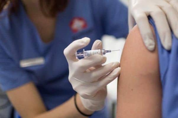 Noua tulpină de gripă H3N2 afectează grav Europa și Japonia