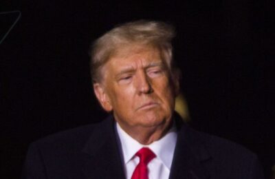 Trump la Davos – Acuzații de fraudă de 19 mld. $ și critici către aliați