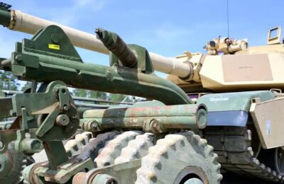Kalașnikov, istorie! Armata Română primește 240.000 arme NATO și tancuri Abrams