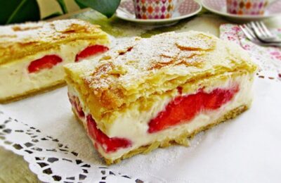 Dragobete dulce – Cremșnit rapid cu căpșuni – gata în 30 minute!