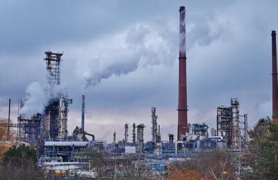 Amenzi usturătoare – Rafinăria Vega, 100.000 lei pentru poluare