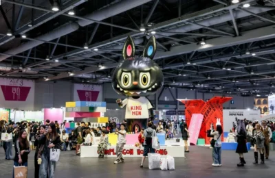 Regina Ip vs. K-Pop – A eclipsat-o pe Jennie (Blackpink) la ComplexCon?