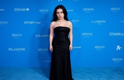 Charli XCX – 4 filme și un refuz. De ce nu vrea să fie Charlotte Aitchison?