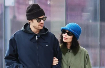 Harry Styles si Zoë Kravitz, logodnă secretă? Inelul cu diamant care a aprins zvonurile