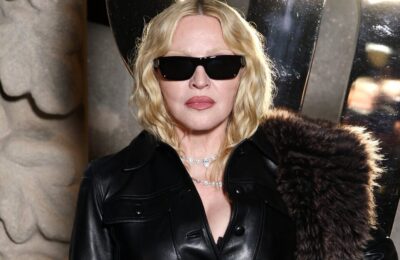 Madonna, apariție surpriză într-un club LGBTQ din West Hollywood: dans, energie și o palmă jucăușă!