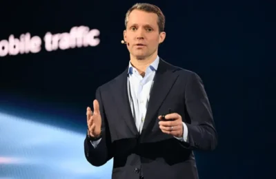 Șeful Nokia – Europa riscă să piardă AI. Investiții masive, necesare urgent