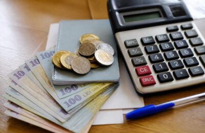 Din 1 august 2025 pensiile de peste 3.000 de lei vor avea CASS 10% înaintea impozitului