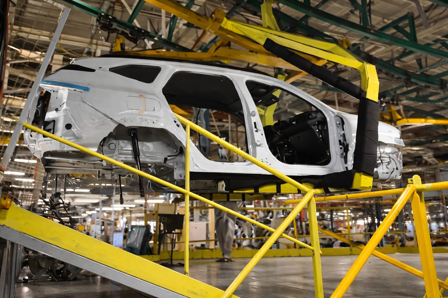 Industria auto din România a pierdut 18.100 de angajați în 16 luni și a ajuns la minimul din 2012
