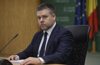 Primăria Capitalei propune suspendarea ajutorului de 500 de lei pentru persoanele cu handicap și eliminarea Voucherului Materna