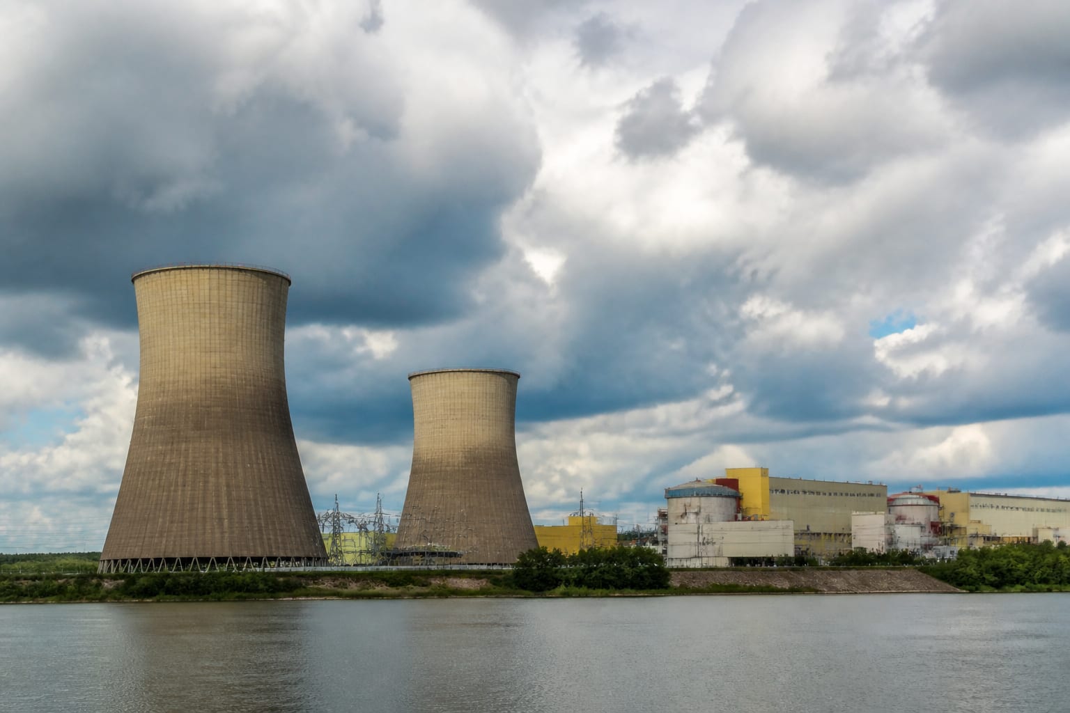 România nu mai produce deloc energie nucleară. Ce înseamnă pentru facturi și consumatori oprirea reactoarelor de la Cernavodă
