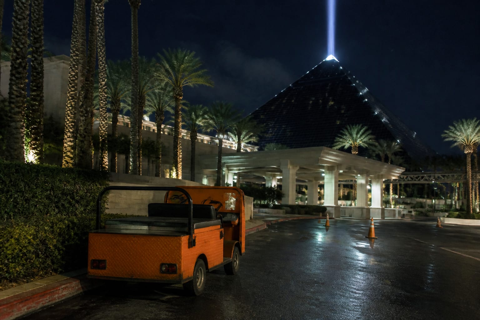 Luxor Hotel din Vegas