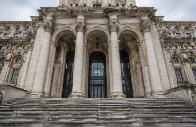 CCR examinează pe 22 octombrie regulile de calcul al pensiilor și termenele pentru contestații